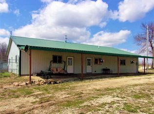 1948 100th St, Oelwein, IA 50662