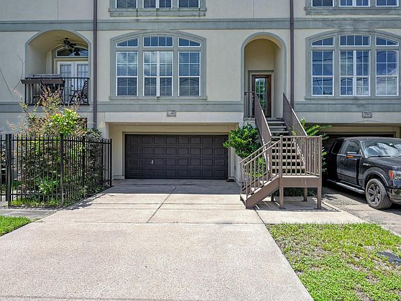 3rd image of 1701 Summer St