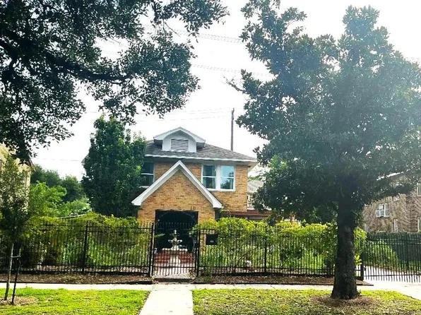 2417 Blodgett St, Houston, TX 77004