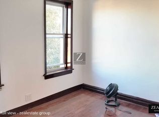 561 39th St #2, Brooklyn, NY 11232