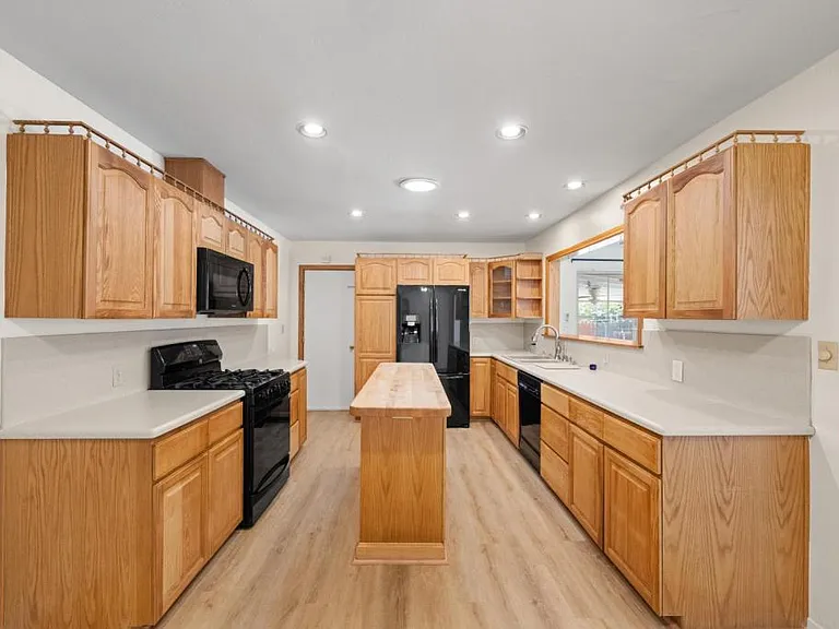 1251 Rees Rd — Photo 7