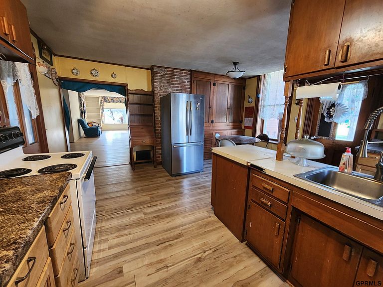 Listing photo 4