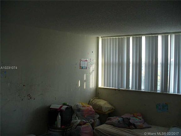 4th image of 700 NW 214th St APT 604