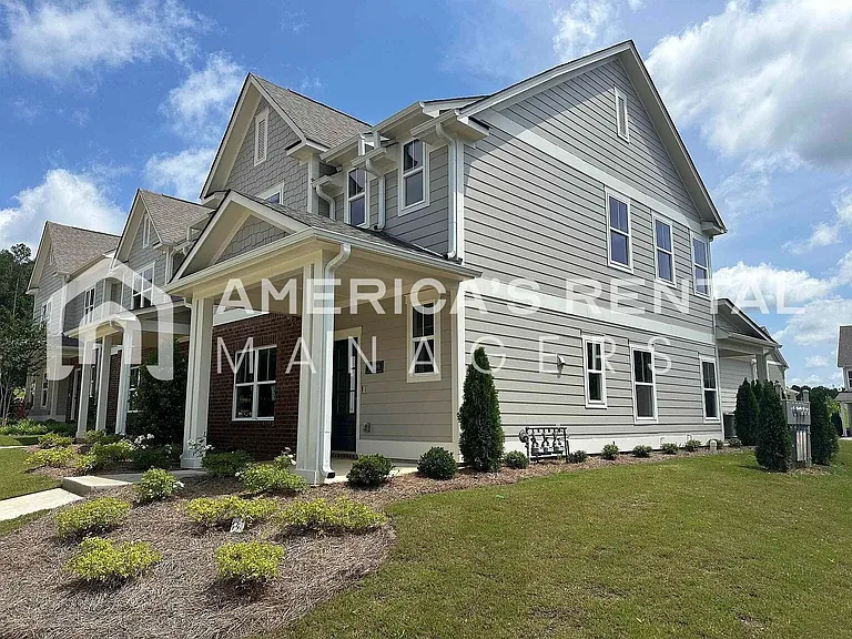 1009 Grand River Blvd W — Photo 6