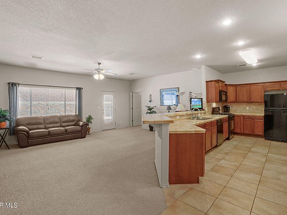 5th image of 6804 Steffers Ln