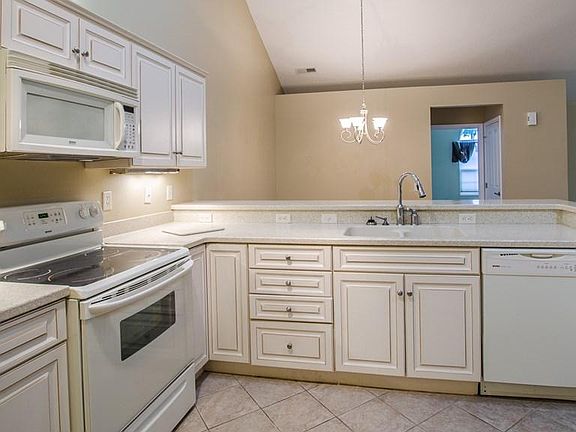 5th image of 1306 Bridgewater Way N