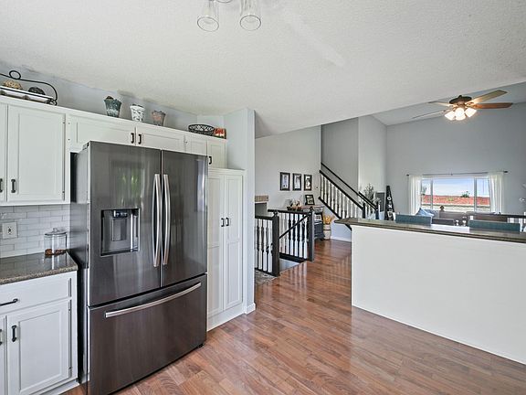3rd image of 106 Park St W