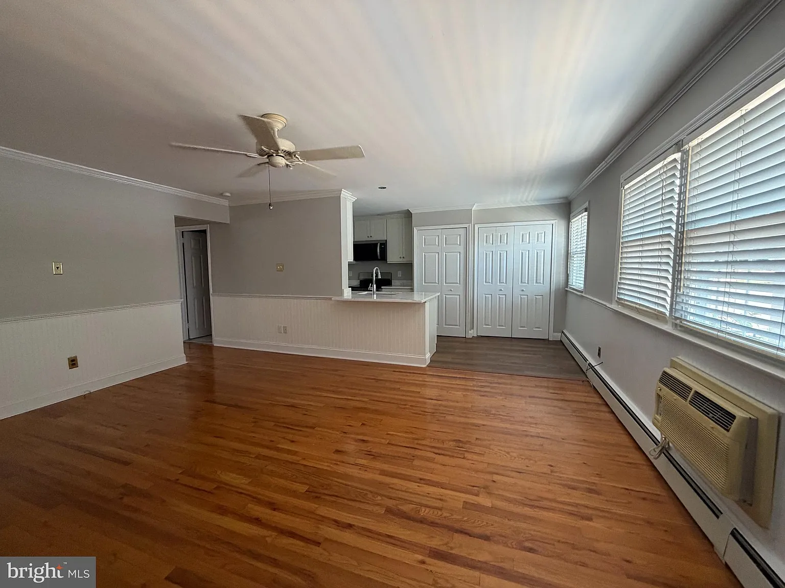 2 bed, 1.0 bath, $2,150 — Photo 2