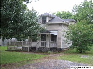 211 Lovelady St NW, Hartselle, AL 35640