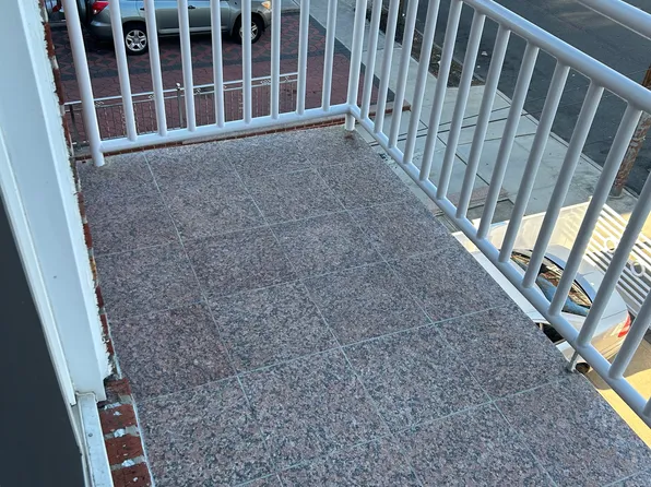 942 East 85th Street image 11 of 12