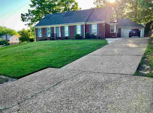 3158 Kirkcaldy Rd, Memphis, TN 38128