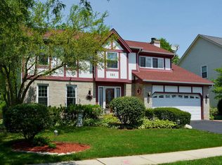 685 Warwick Dr, Carol Stream, IL 60188