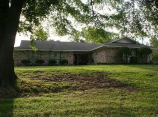 23 Lake Haven Dr, Vicksburg, MS 39180