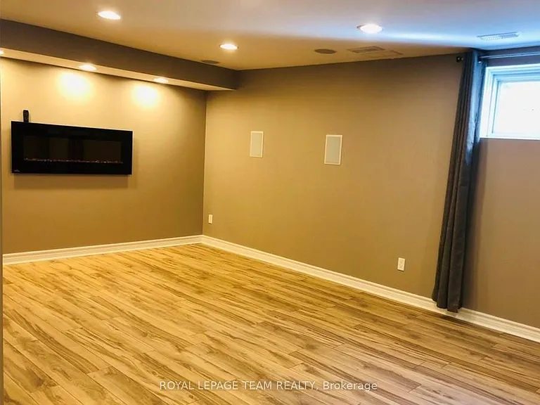 381 Celtic Ridge Cres — Photo 9
