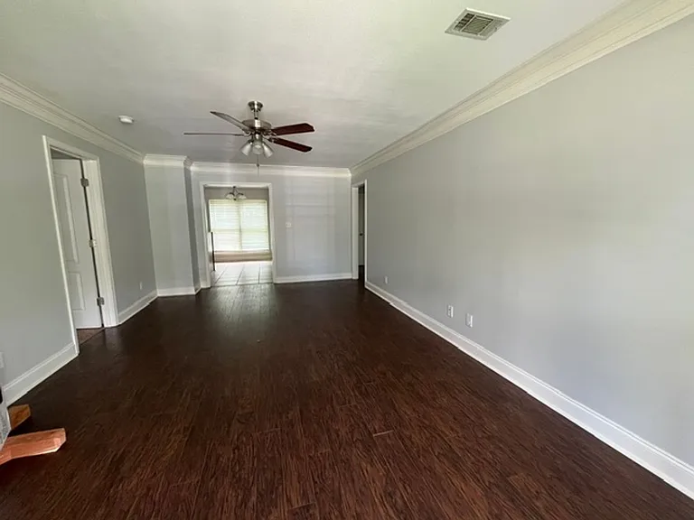 120 Laurelwood Ct — Photo 10