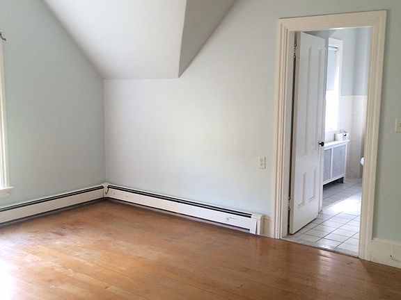 4th image of 91 Bedford St