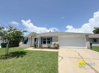 83 Stowe Rd, Mary Esther, FL 32569