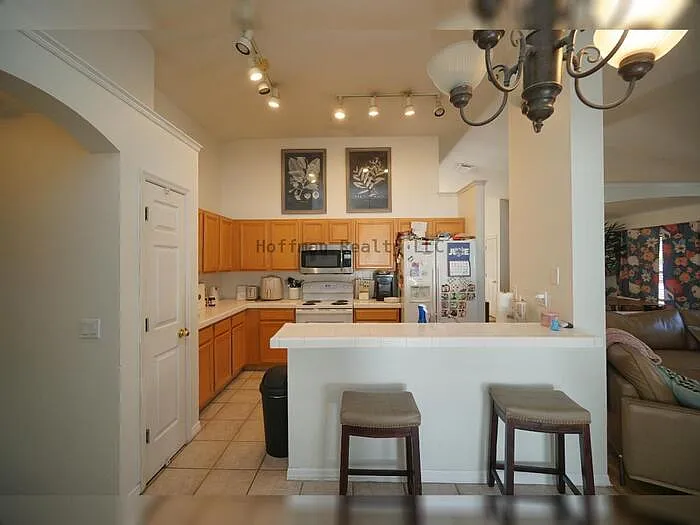 6921 Jamestown Manor Dr — Photo 8