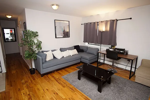 Rented by Nooklyn NYC LLC | media 49