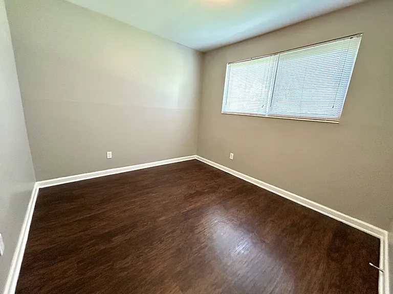 6724 Zircon Dr — Photo 10