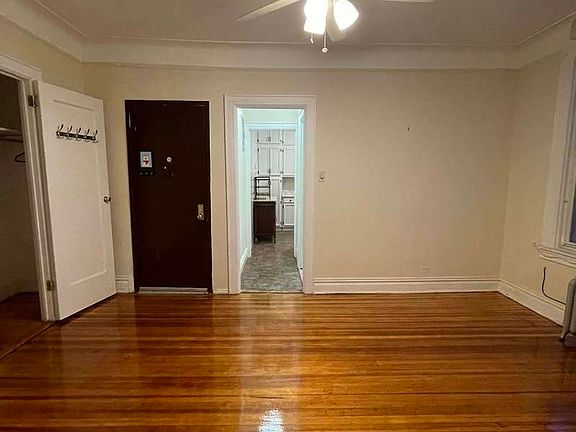 4th image of 25-26 18th St #3R