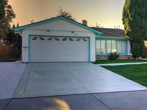 3rd image of 1677 Lincoln Blvd