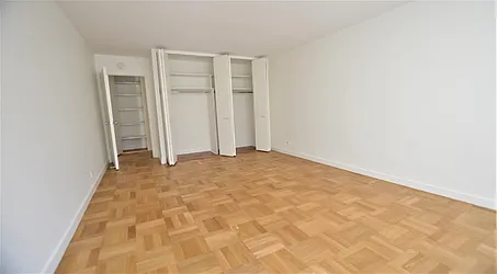 Rented by Manhattan Realty Group