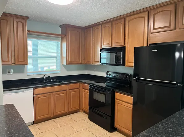 2846 Somerset Park Dr, Tampa, FL 33613