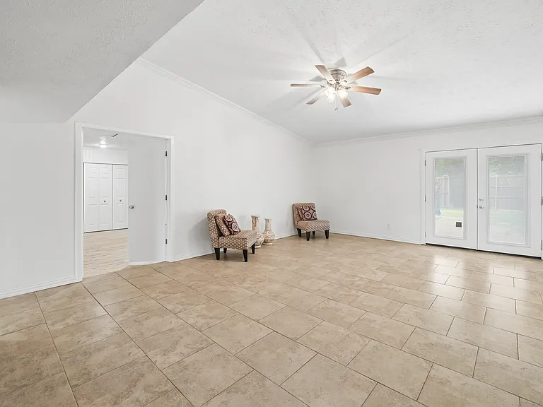 5161 Bartlett Dr — Photo 8