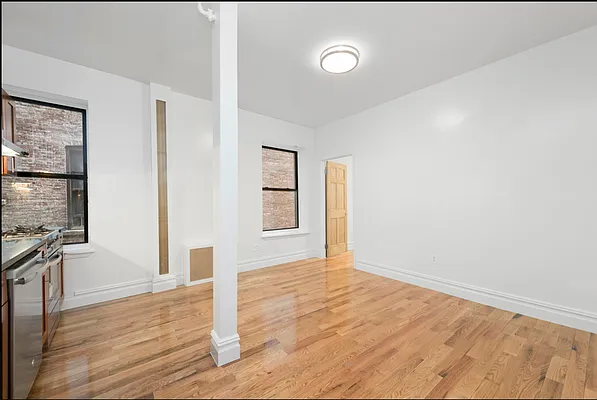 Rented by Compass | media 13