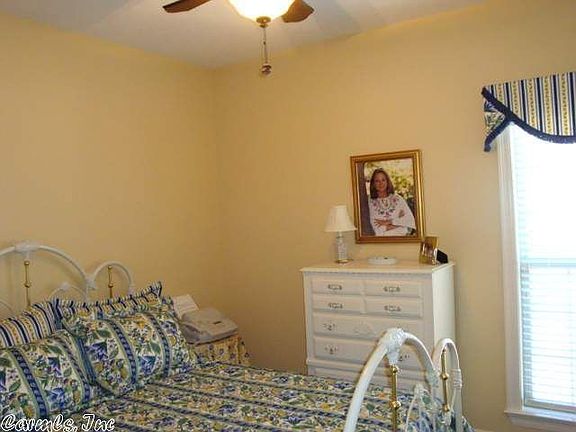 4th image of 2300 Lorraine Cir