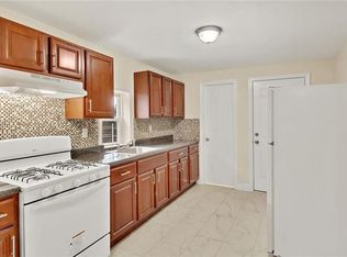147 Beech St APT 2, Yonkers, NY 10701
