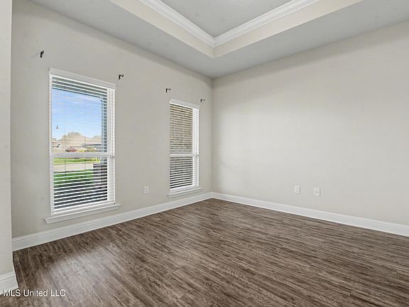 4th image of 10423 Autumn Dr