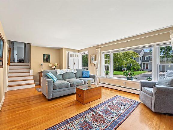 5th image of 10 Cherry Ln