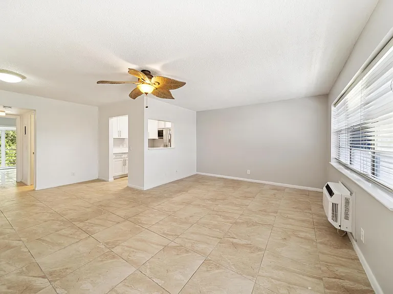 114 Northampton St #114-F — Photo 4
