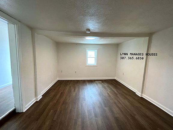 LIVING ROOM_05262023