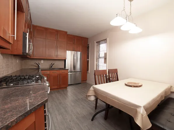 504 Grand Street image 4 of 13