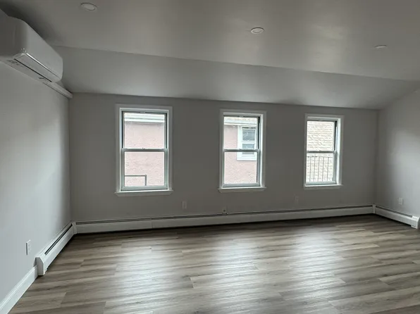 1858 West 11th Street image 1 of 5