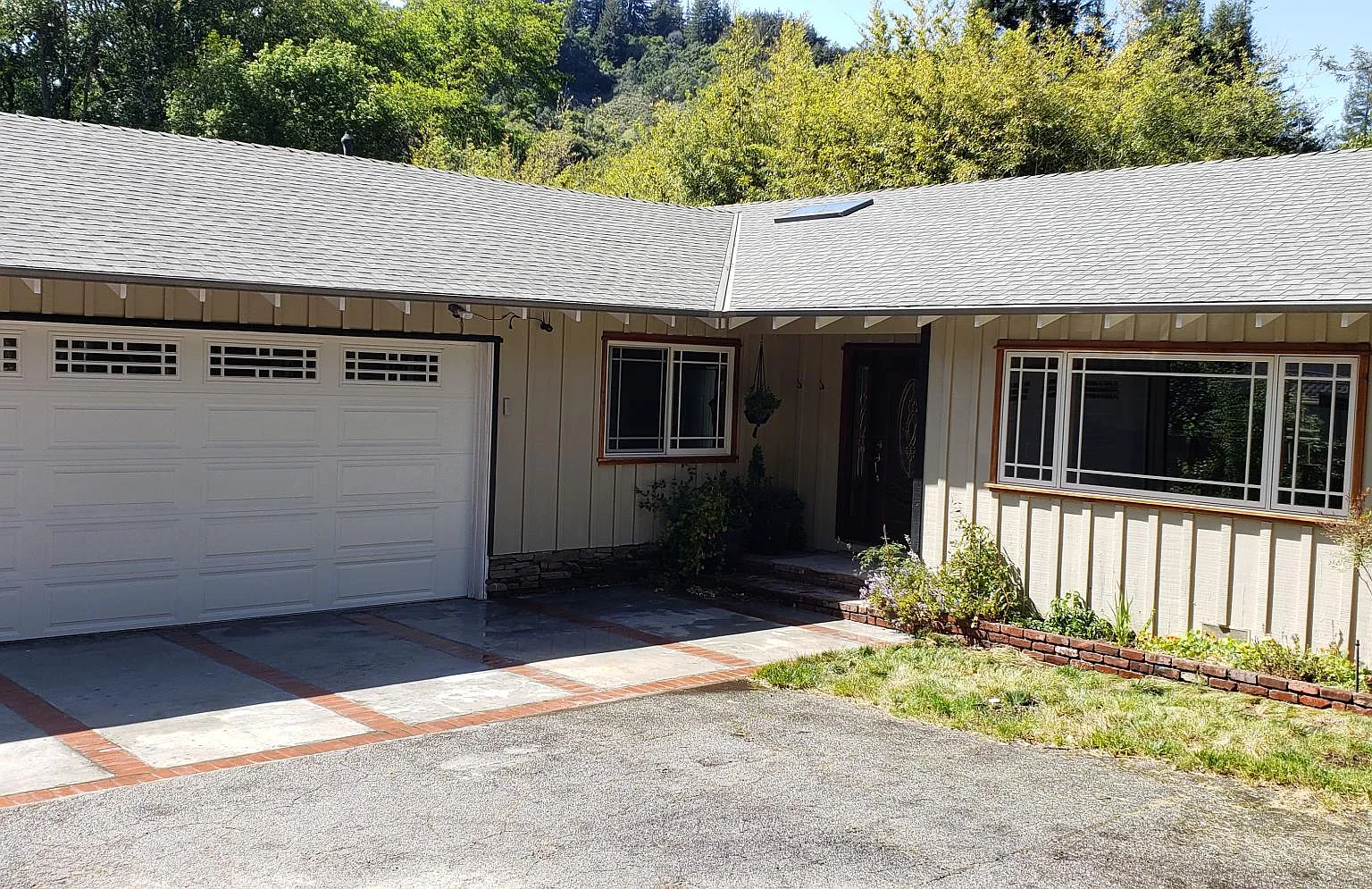 4 bed, 1978 sqft, $5,200 — Photo 1