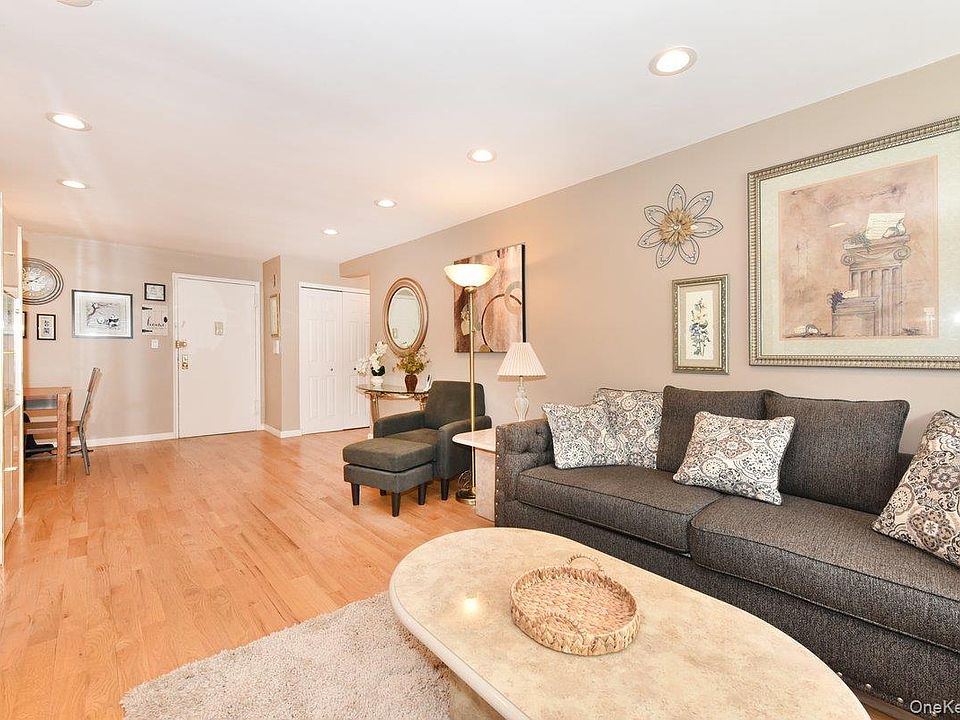 1st image of 2 Birchwood Court #1C