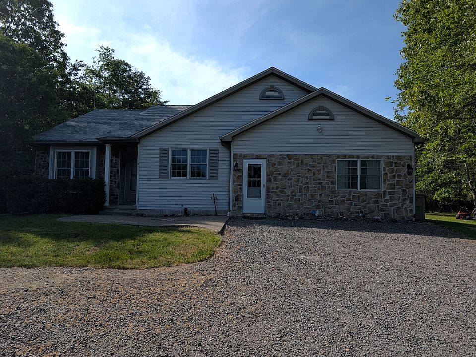 1st image of 385 Kingsbury Rd