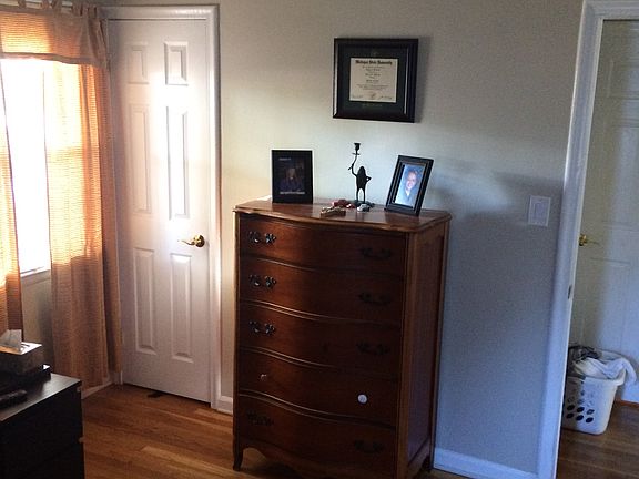 5th image of 3403 Hunter Ave