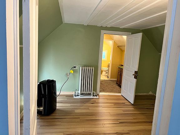4th image of 1408 S Westnedge Ave