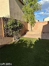 3rd image of 164 Gilliflower Ave