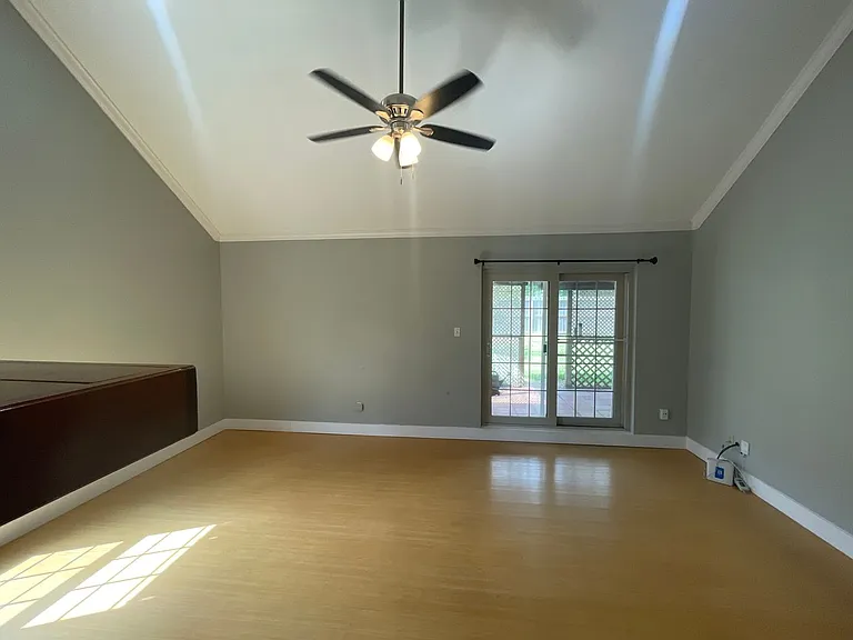 4625 Vail St — Photo 8