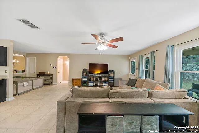 232 N Willow Way — Photo 5