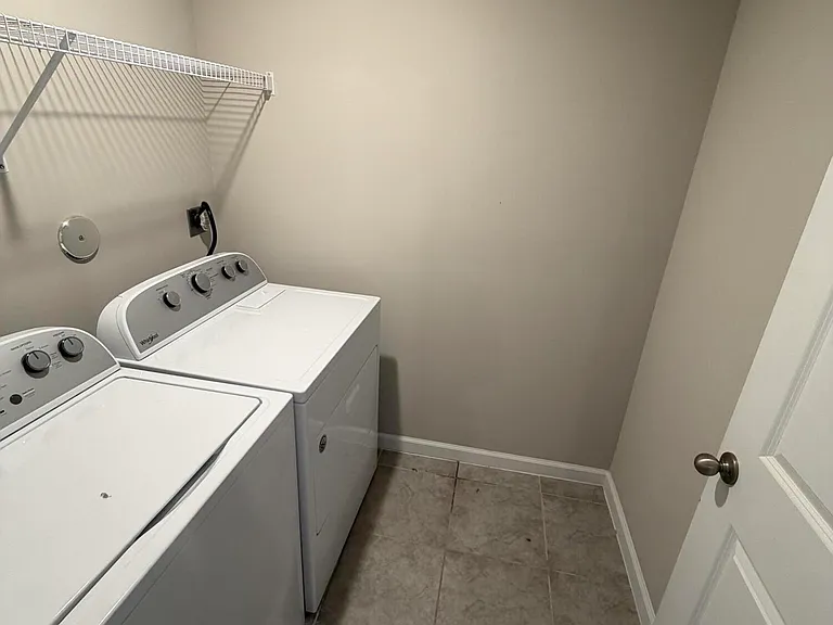 342 SE Angler Dr — Photo 11