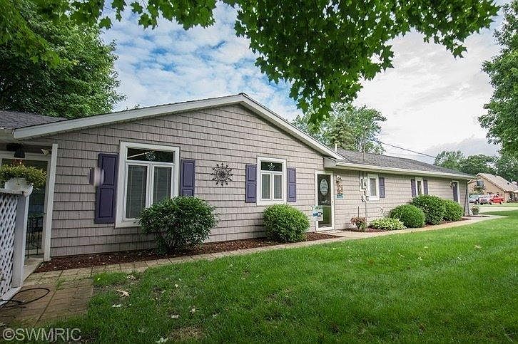 1st image of 12759 Park Dr