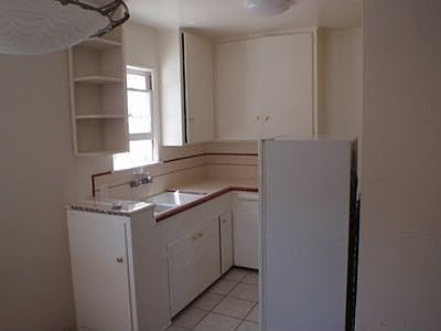 3rd image of 1159 N Genesee Ave APT 3