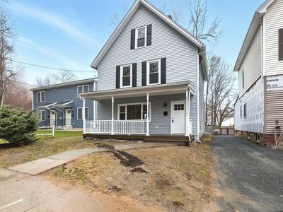 2 1/2 James St, Holyoke, MA, 01040